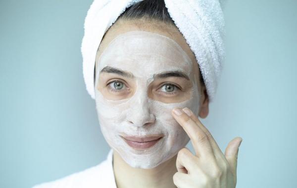 17 روش خانگی برای درمان خشکی پوست صورت