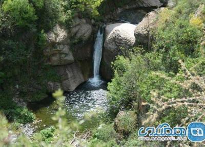 هشترخان یکی از زیباترین آبشارهای منطقه طارم است